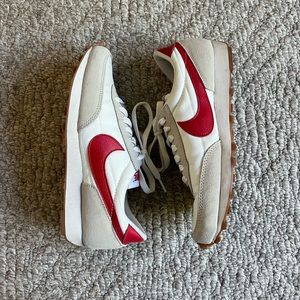 Nike daybreak in university red in womens size 7